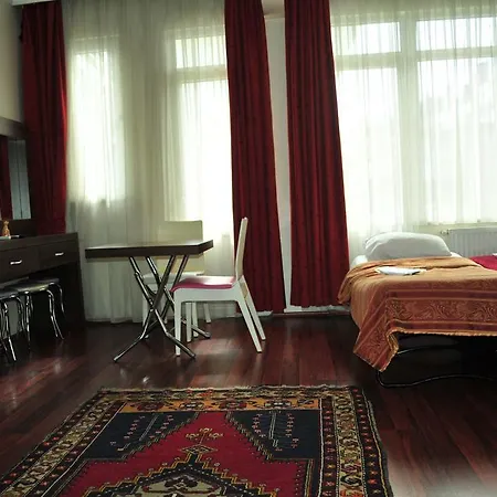 Queen Hotel