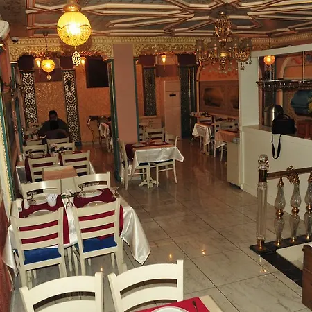 Hotel Queen 3*