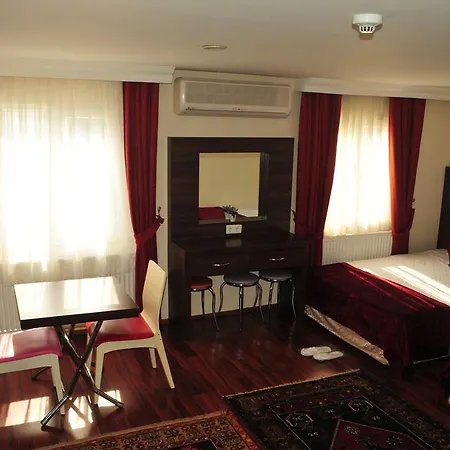 Hotel Queen 3*