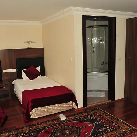 Hotel Queen