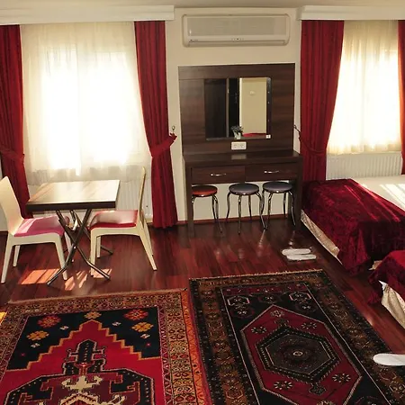 Queen Hotel