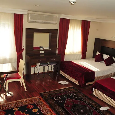 Hotel Queen 3*