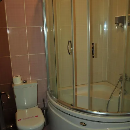 Hotel Queen 3*